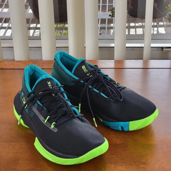 Under Armour Boys UA GS SC 3Zero III Basketball Shoes Leather 3022117 Size 7