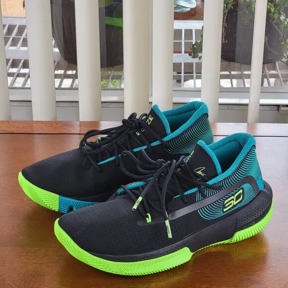 Under Armour Boys UA GS SC 3Zero III Basketball Shoes Leather 3022117 Size 7