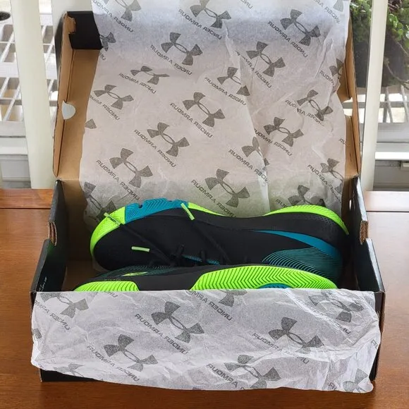 Under Armour Boys UA GS SC 3Zero III Basketball Shoes Leather 3022117 Size 7