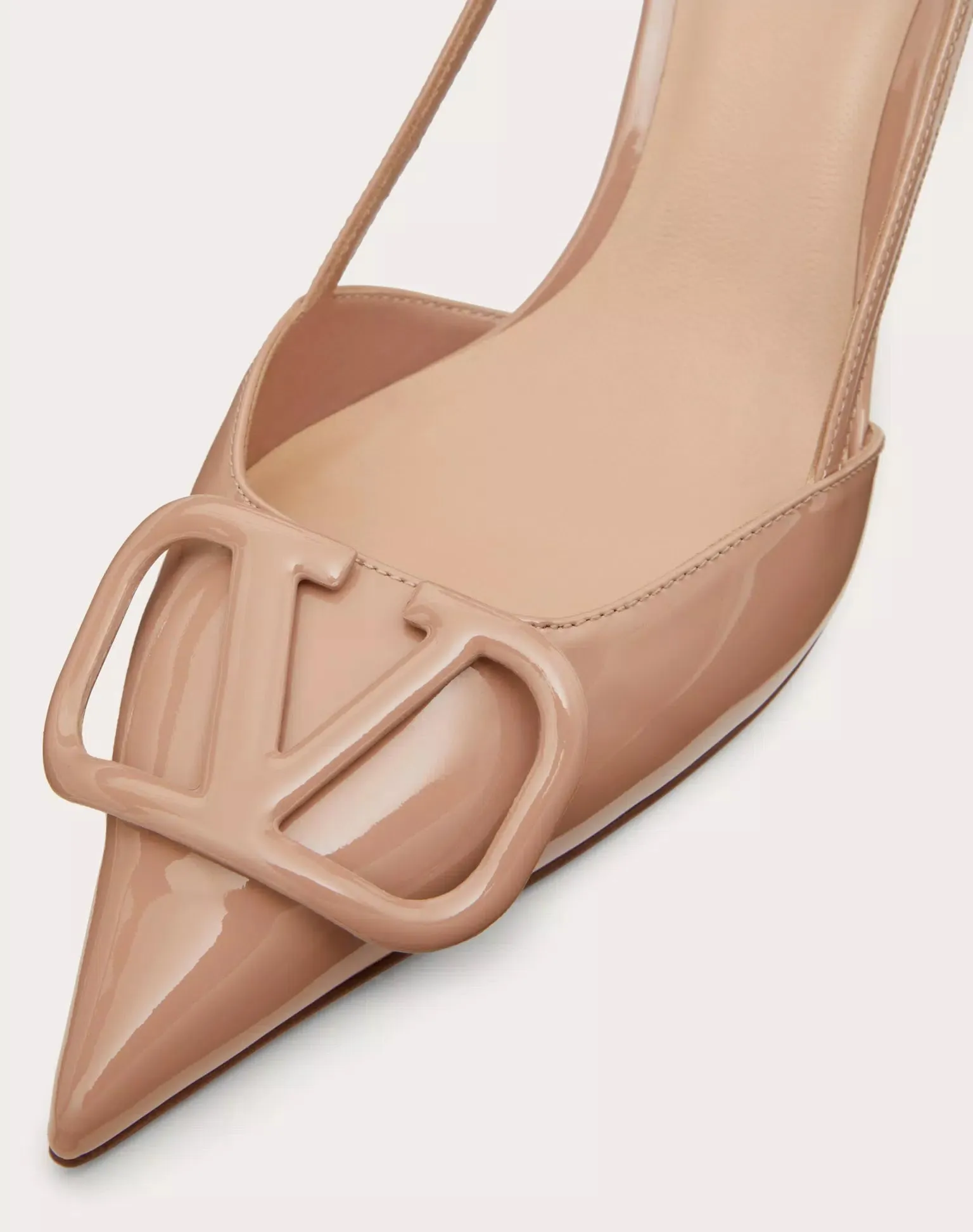 VALENTINO VLOGO SIGNATURE PATENT LEATHER SLINGBACK PUMP 80MM