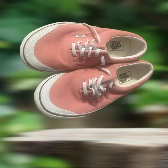VANS Rosette Pink Mens Suede Shoes Sz 11US/44EU NWOT