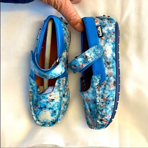VENETTINI PATENT LEATHER MARY JANE SHOES. …