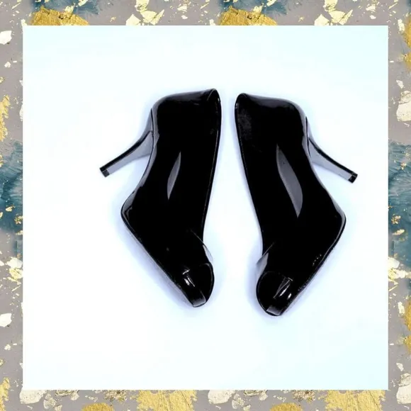 VINCE CAMUTO Black PATENT LEATHER Open Toe Heels Womens 6.5