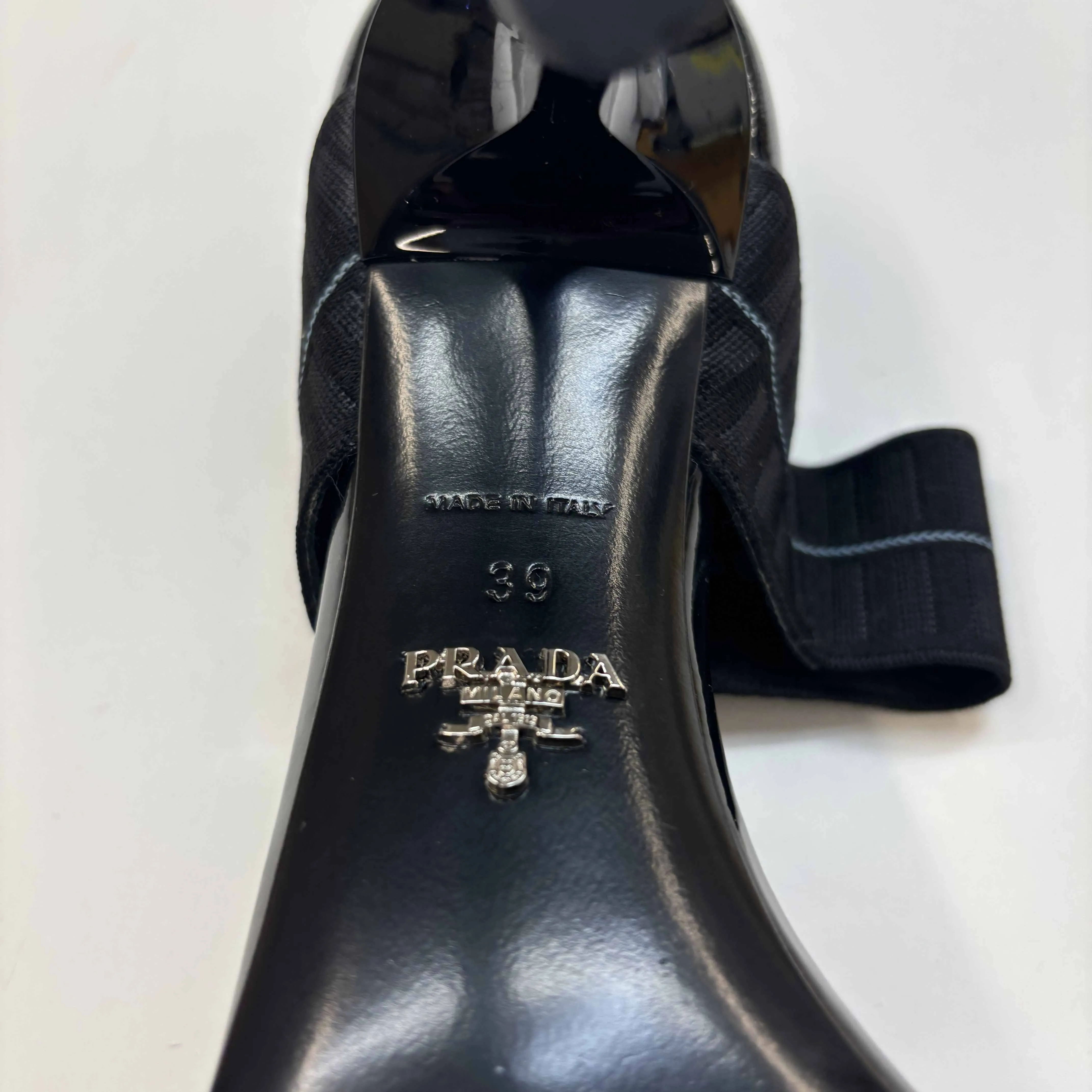 Women's Elastic Logo Heels Black Size EU 39 / UK 6